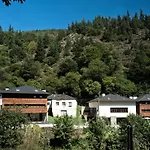 Rural Montanas De Pumar 4* Besullo