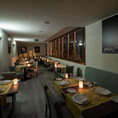 Rural Montanas De Pumar Hotel