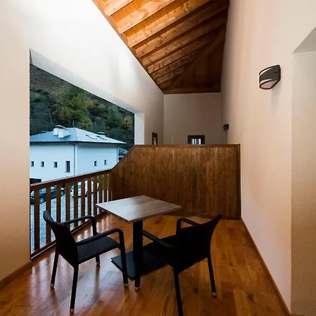 Rural Montanas De Pumar Hotel 4*