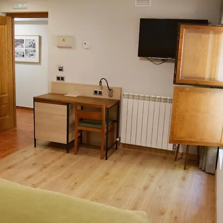 Rural Montanas De Pumar 4*