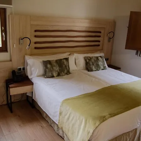 Rural Montanas De Pumar 4*