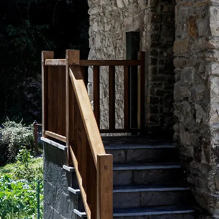 Hotel Rural Montanas De Pumar 4*