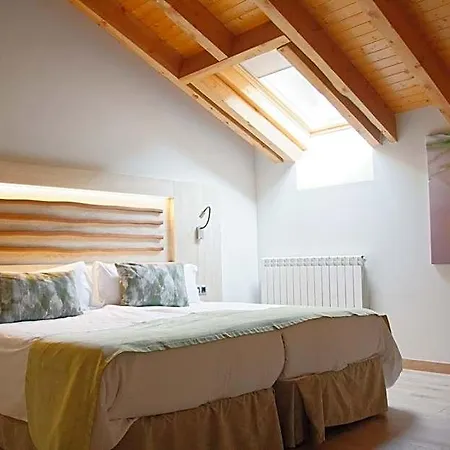 Hotel Rural Montanas De Pumar 4*