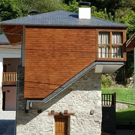 Rural Montanas De Pumar Hotel