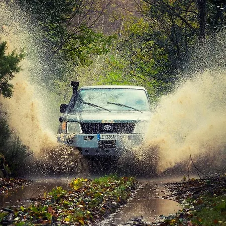 Hotel Rural Montanas De Pumar 4*