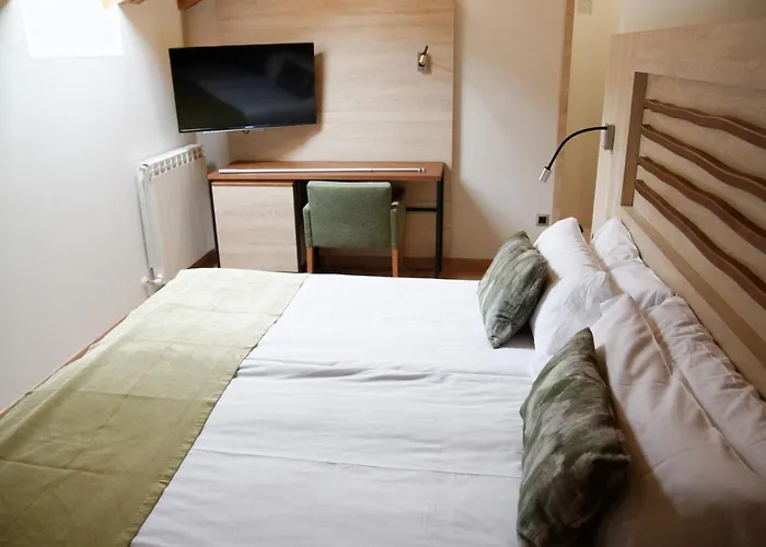 Rural Montanas De Pumar 4* Besullo