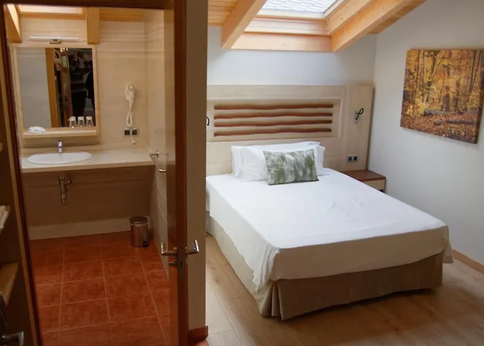 Hotel Rural Montanas De Pumar