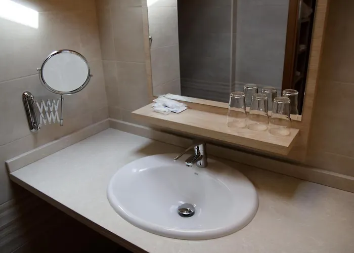 Rural Montanas De Pumar Hotel 4*